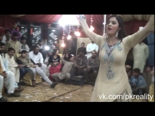 pakistani girl sexy and best dance ever 2016
